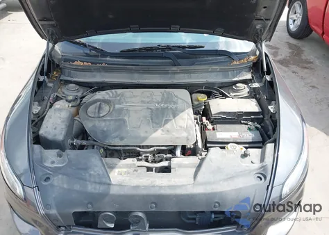 2015 Jeep Cherokee Latitude из США, поврежденный, VIN 1C4PJMCS2FW601271